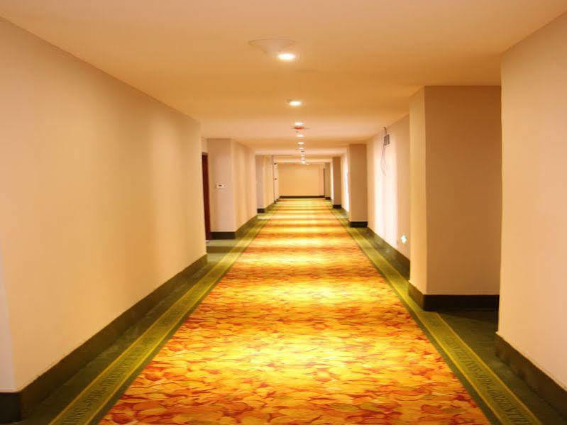Greentree Inn Shandong Qingdao Development District Sdust Express Hotel Dış mekan fotoğraf